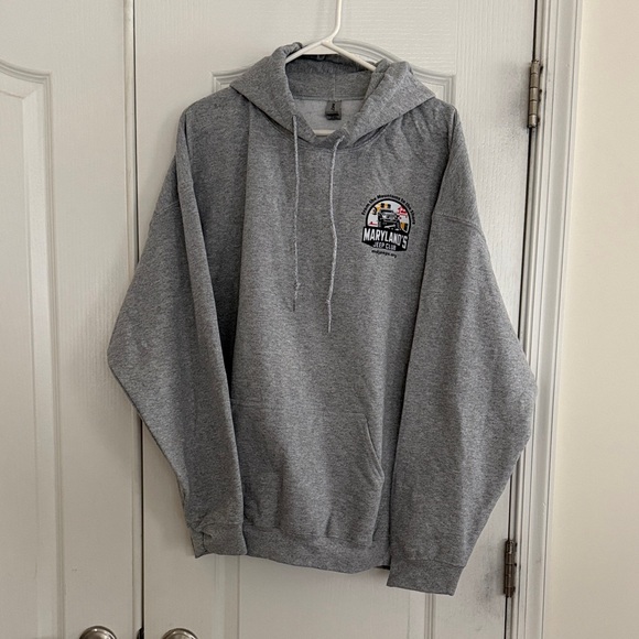 Gildan Other - Gildan Maryland’s Jeep Club Gray Hoodie with Maryland/Jeep Emblem